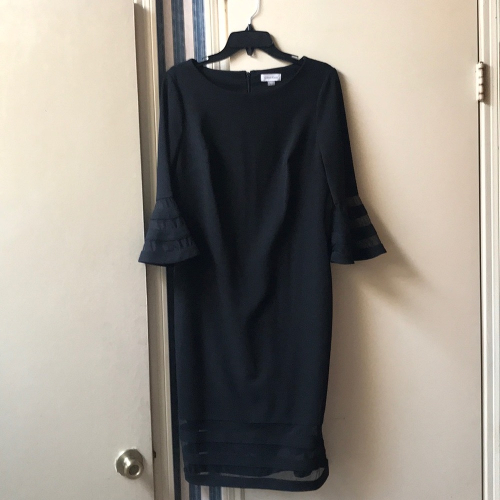 Bell sleeve dress